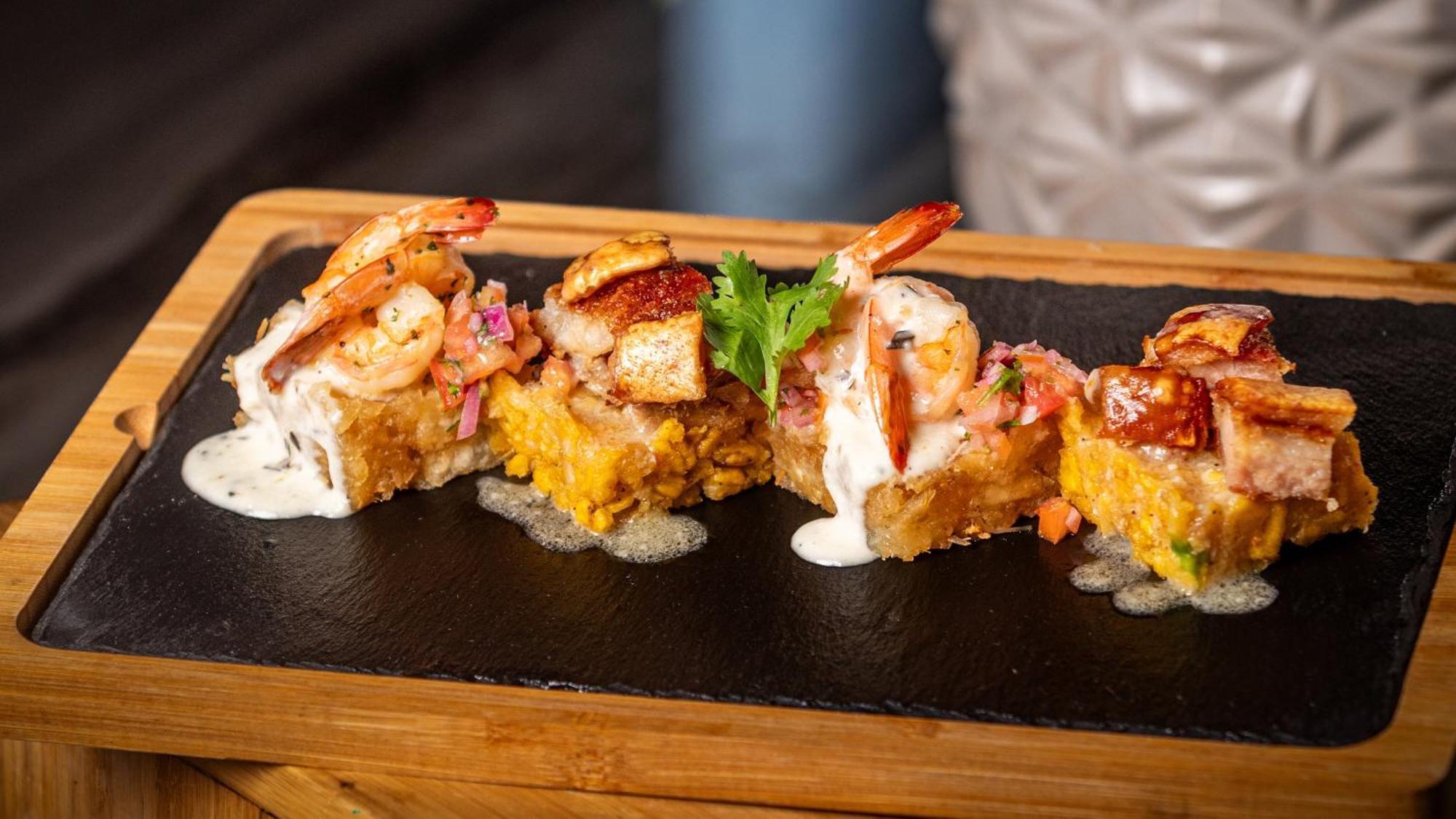 Holiday Inn Santo Domingo By Ihg Luaran gambar Shrimp and cornmeal fritter